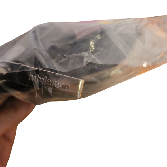 Lululemon Black Belt Bag - Picture 6 of 6